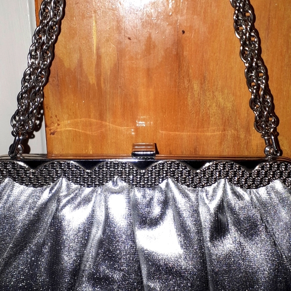 Vintage silver fabric clutch/ handbag - Picture 2 of 5